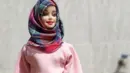 Tidak hanya satu kreasi jilbab yang dihadirkan dalam akun @hijarbie, tapi berbagai macam gaya dengan pilihan scarf yang berbeda-beda baik dari segi corak maupun materialnya. (instagram.com/hijarbie) 