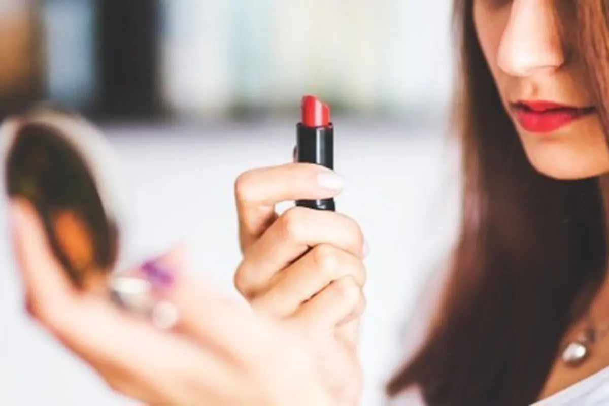 Lipstik merah/copyright pexels.com