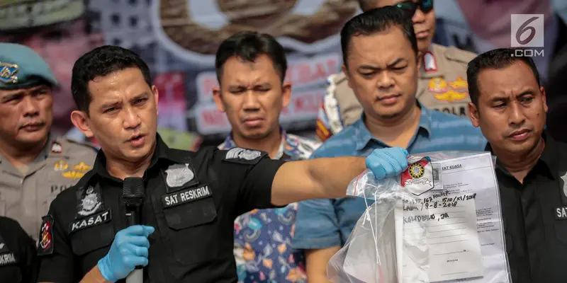 Tangkap Hercules, Polisi Rilis Barang Bukti di Polres Jakarta Barat