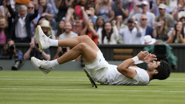 Foto: Raih Gelar Wimbledon 2023 setelah Tundukkan Novak Djokovic, Carlos Alcaraz Putus Dominasi Juara Big Four dalam 20 Tahun Terakhir