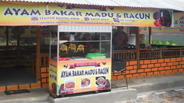 6 Cara Promosi Penjual Ayam dan Ikan Bakar Ini Nyeleneh, Bikin Heran