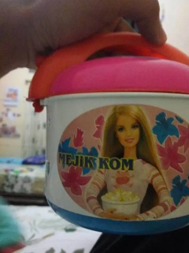 7 Desain Mainan Anak Ini Bentuknya Aneh Banget
