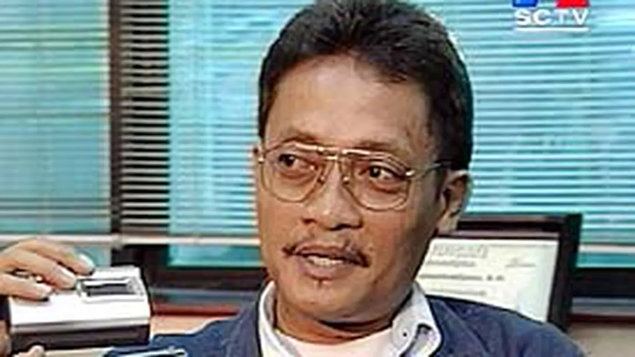 031204dMunir.jpg
