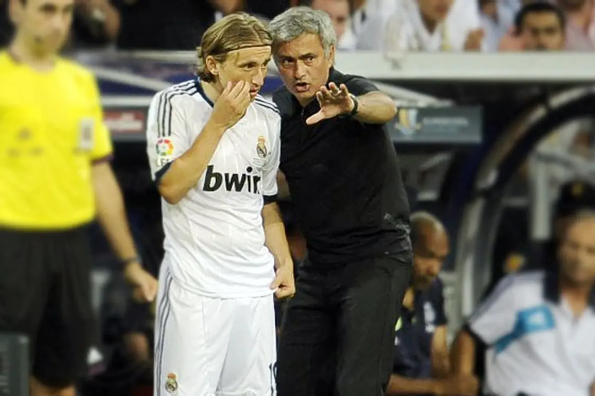 modric-mourinho-130525c.jpg