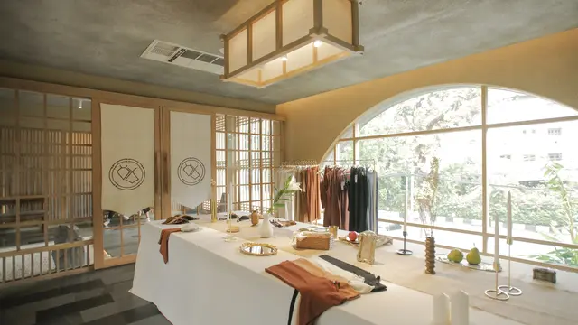 Kolaborasi Apik Uniqlo dan Mame Kurogouchi, Tonjolkan Sisi Feminin Wanita Berbalut Kesederhanaan