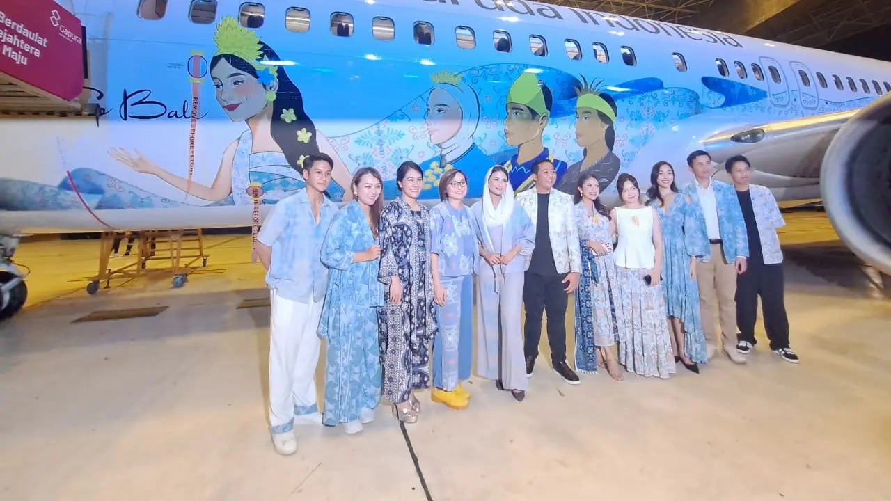 Livery Spesial Garuda Indonesia untuk HUT ke-80 RI, Dilukis Manual Langsung di Hanggar Pesawat