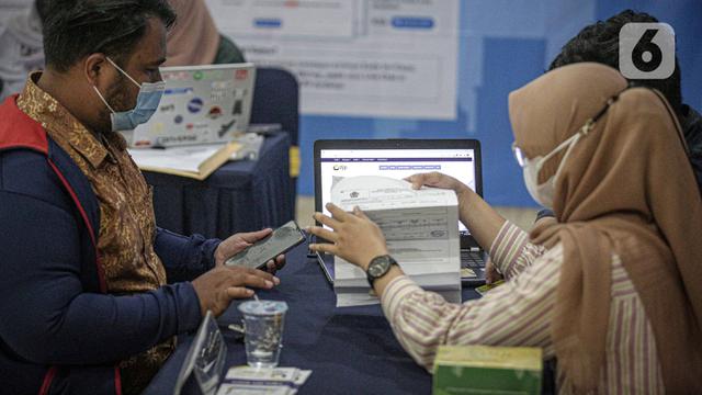 FOTO: Suasana Hari Terakhir Pelaporan SPT Wajib Pajak