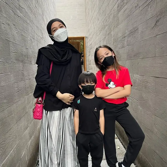 6 Potret Dian Ayu Lestari Pamer Baby Bump, Hamil Anak Perempuan