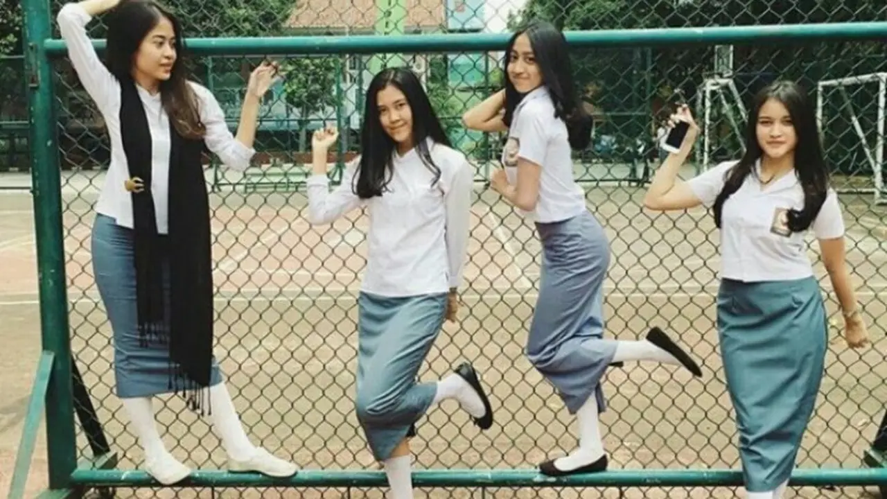 10 Potret Gaya Foto Anak SMA Kekinian, Kamu Begini Juga?