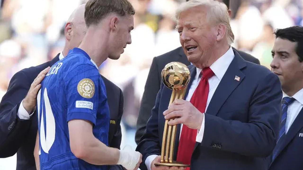 Donald Trump Bikin Canggung Selebrasi Chelsea, Palmer: Saya Bingung!