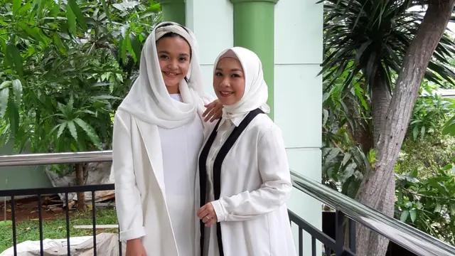 Dita dan Ovi