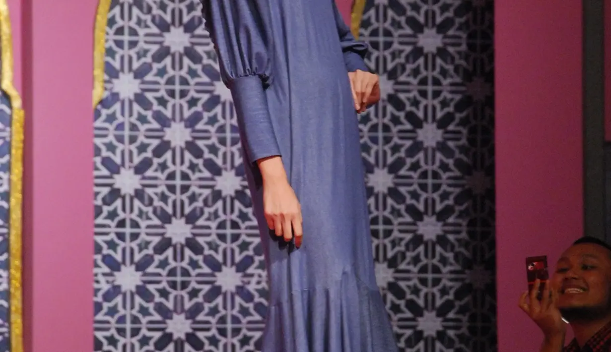 Hajaba, Glamorous Denim - Photo Fimela.com