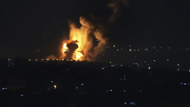 Militer Israel Lancarkan Serangan Udara ke Gaza