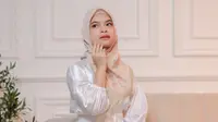 Reina Moore Luncurkan Lagu Religi Tetap di JalanMu, Tentang Jatuh Lalu Bangkit dan Belajar Lagi