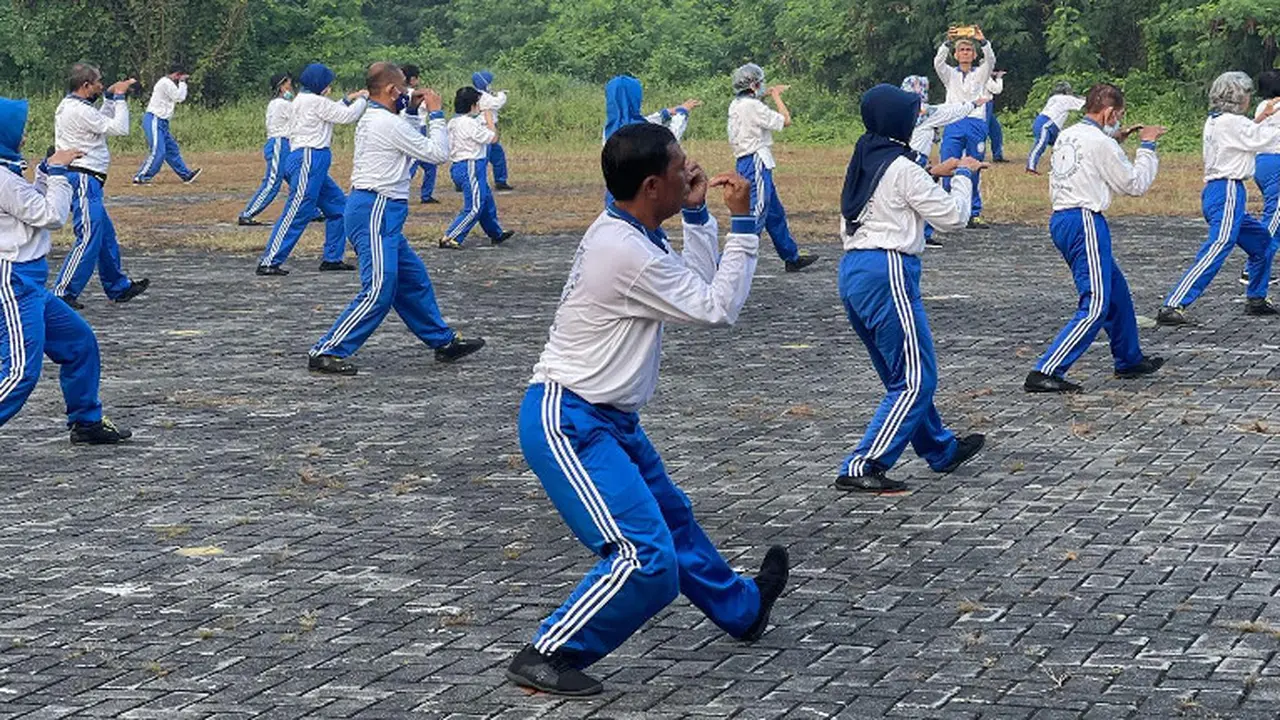 Mengenal Terapi Ling Tien Kung, Senam Sederhana yang Cocok untuk Lansia