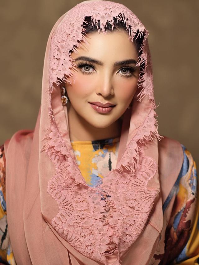 Tampil Menawan, Ini 7 Potret Ashanty Saat Berkerudung Ini Curi