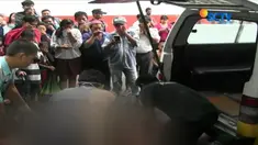 Heboh temuan mayat pemuda berusia 15 tahun yang terbungkus karpet plastik di kawasan Terminal Kampung Rambutan.