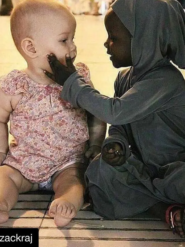 [Bintang] Postingan Rina Nose pasca membuka hijab