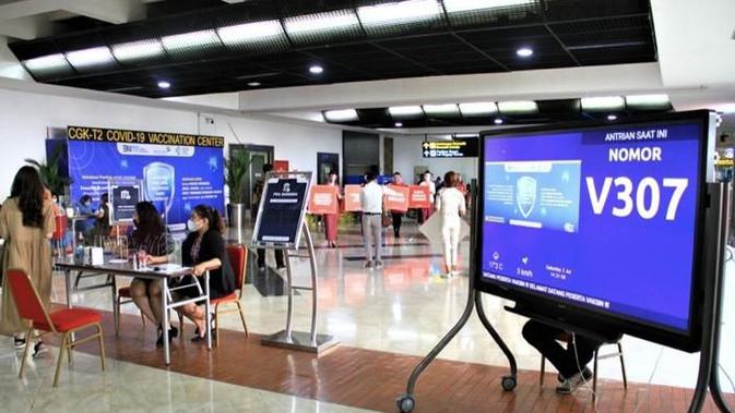 Angkasa Pura II Telah Suntik Vaksin Covid-19 ke 50 Ribu Penumpang Pesawat - Vimarsana News