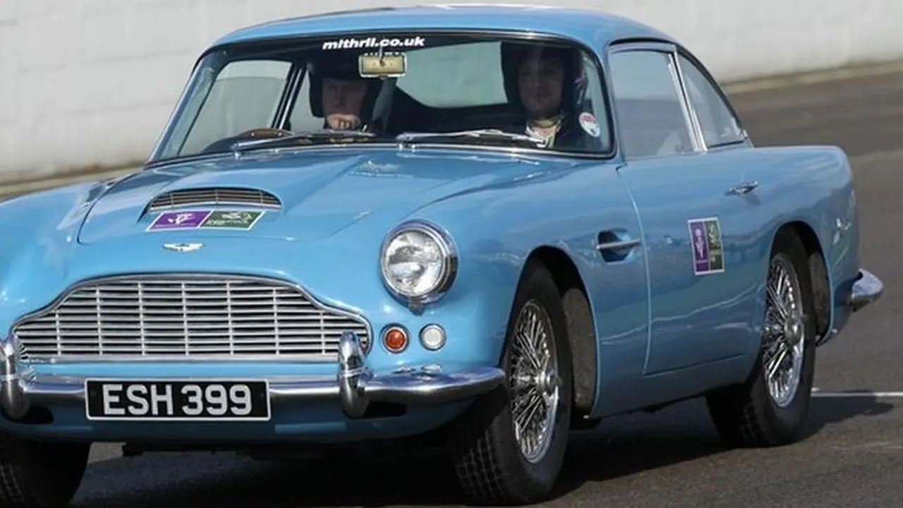 Aksi Pangeran Harry Ikut Balap Goodwood Festival of Speed