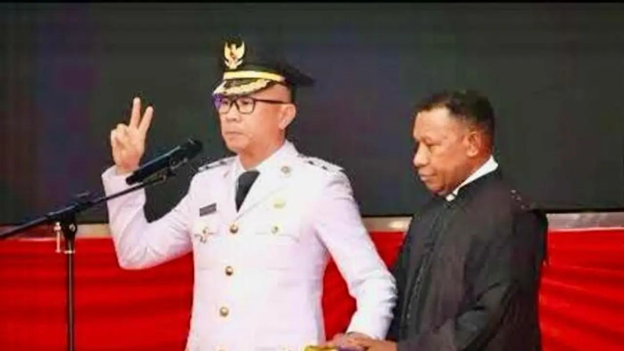 Penjabat (Pj) Bupati Mimika Yonathan Demme Tangdilintin (Istimewa)