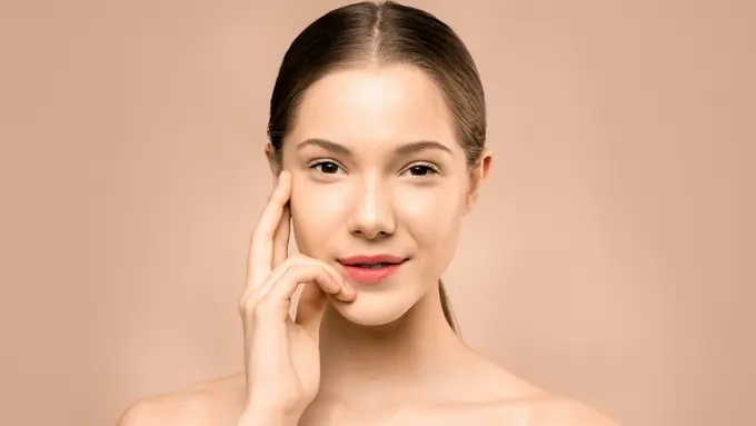 Eye Serum Viral dengan Aplikator Pijat Unik untuk Redakan Puffy Eyes dan Dark Circle