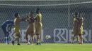 Wasit menunjuk titik putih dan Ezechiel kembali membukukan namanya di papan skor lewat tembakan kerasnya. Skor 2-1 ini mengakhiri babak pertama duel Bhayangkara FC Vs Persiraja Banda Aceh. (Foto: Bola.com/M iqbal Ichsan)