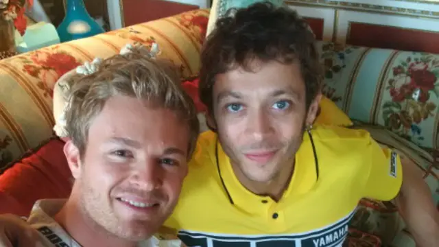 Valentino Rossi dan Nico Rosberg