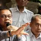 Ketua DPD Gerindra DKI M Taufik memberi keterangan usai menggelar pertemuan bersama tujuh partai politik di Jakarta, Senin (8/8). Tujuh parpol sepakat membentuk 'Koalisi Kekeluargaan' untuk bertarung di Pilgub DKI 2017. (Liputan6.com/Immanuel Antonius)