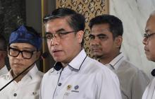 VIDEO: Keras! Menaker Copot Pejabat Terlibat Suap Pemberian Izin Tenaga Kerja Asing