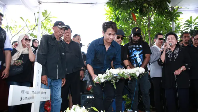 [Bintang] Mike Mohede