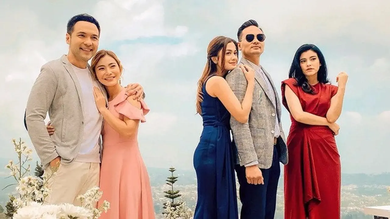 7 Potret Kebersamaan Metta Permadi dengan Pemain Suara Hati Istri: Anjani, Kompak