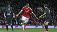 Penyerang muda Manchester United, Marcus Rashford melakukan selebrasi usai menjebol jala Midtjylland, pada Leg 2 Babak 32 Besar Liga Europa, di Stadion Old Trafford, beberapa waktu lalu. Rashford didukung Louis van Gaal untuk masuk ke timnas Inggris. (Reu