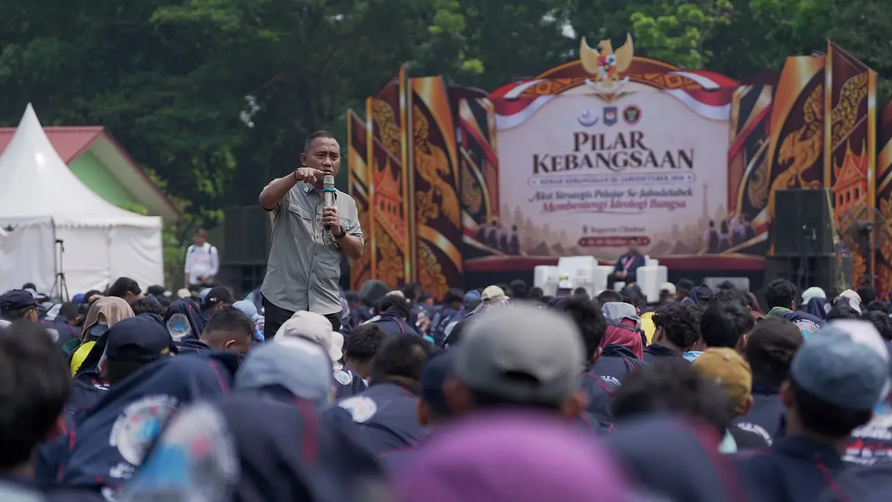 Kepala Badan Nasional Penanggulangan Terorisme (BNPT) Eddy Hartono dalam kegiatan Kemah Kebangsaan BP2M bertema “Pilar Kebangsaan: Merawat Kebhinnekaan di Tengah Perbedaan” di Bumi Perkemahan Cibubur.