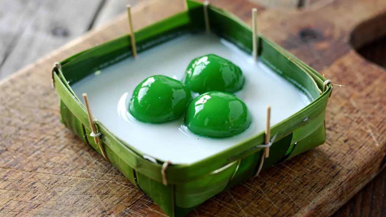 KUe Bugis Mandi Ketan