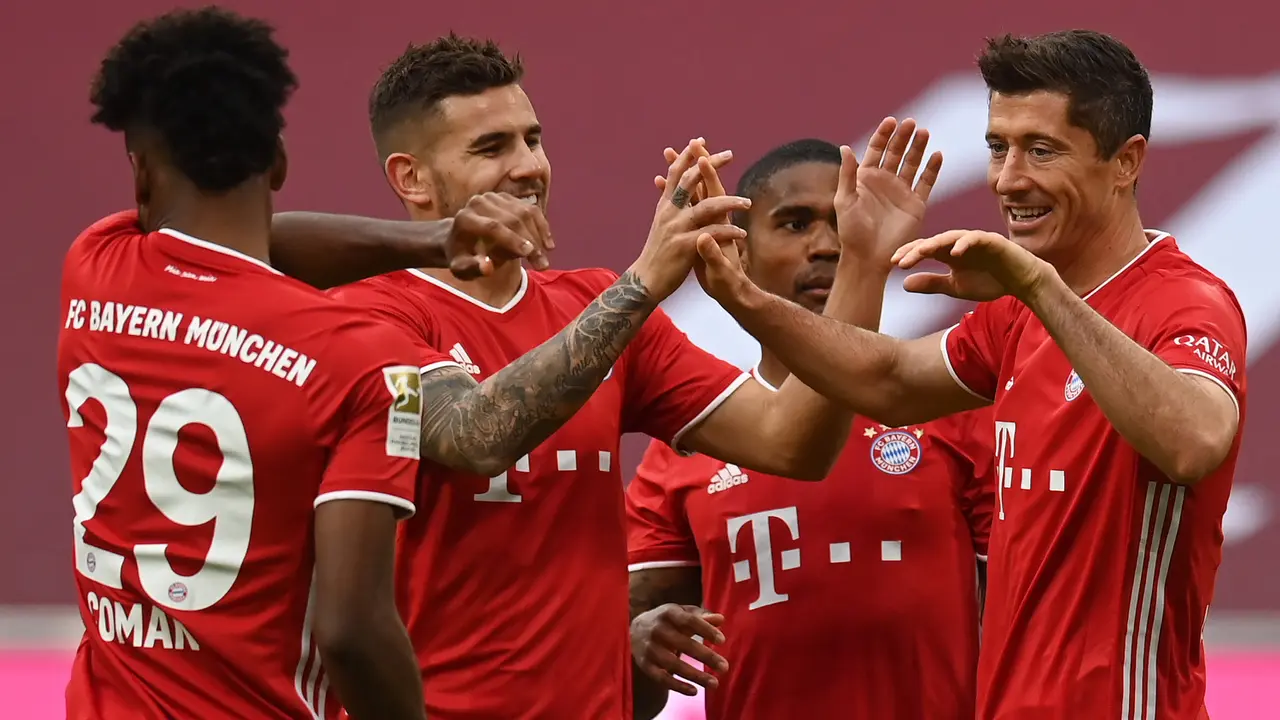 Robert Lewandowski Hattrick, Bayern Munchen Bungkam Eintracht Frankfurt 5-0