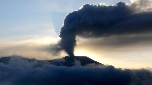 Gunung Marapi Erupsi