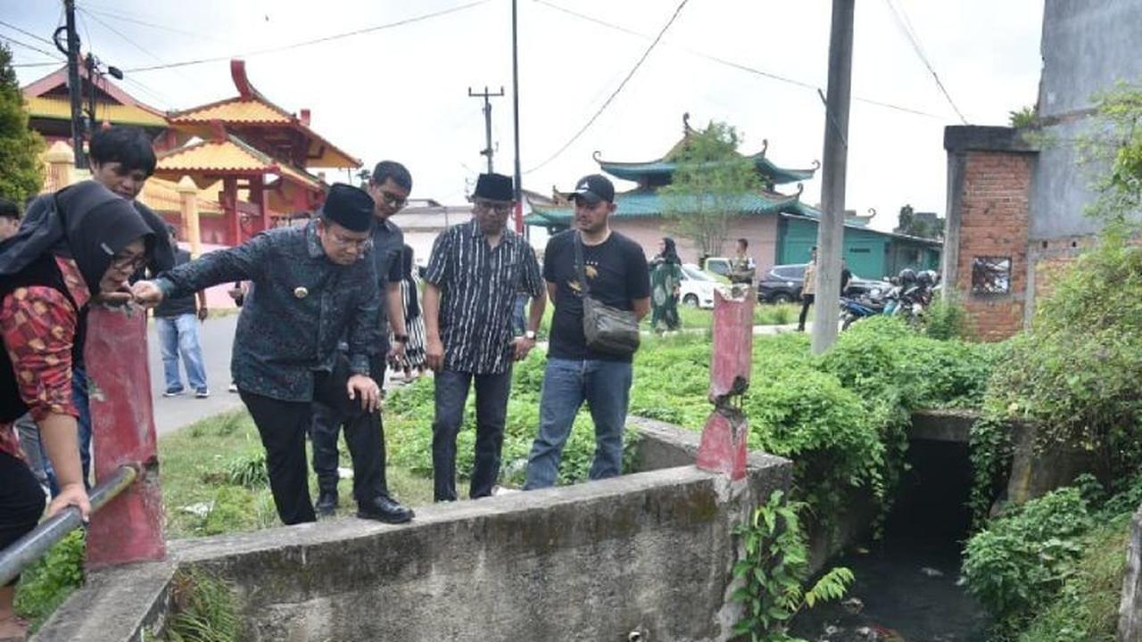 Wali Kota Jambi Tinjau Drainase, Antisipasi Banjir Saat Musim Hujan