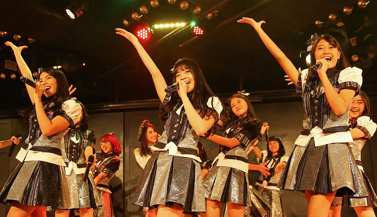 "Tapi kalau ini dipilih dari fans dengan cara vote. Jadi memang dari mendapatkan CD ada voting, ada juga beli dari KFC vote-nya. Terus ada yang dari mobile message dan music card," kata Melody, Jumat (11/8). (Bambang E. Ros/Bintang.com)