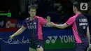 Ganda putra Indonesia Kevin Sanjaya/Marcus Gideon saat bertanding melawan pasangan Korea Selatan Kang Min-hyuk/Seo Seung-jae pada babak 16 besar Indonesia Open 2022 di Istora Senayan, Jakarta Pusat, Kamis (16/6/2022). Kevin/Marcus terhenti di babak 16 besar setelah kalah 14-21, 12-21. (Liputan6.com/Faizal Fanani)