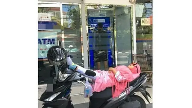 Tingkah Kocak Emak-Emak yang Bikin Gak Habis Pikir
