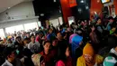 Libur Natal dan Sekolah, ribuan wisatawan memadati Taman Impian Jaya Ancol, Jakarta, Jumat (26/12/2014). Tampak antrean pengunjung di salah satu wahana wisata yang ada di Taman Impian Jaya Ancol. (Liputan6.com/Faisal R Syam)