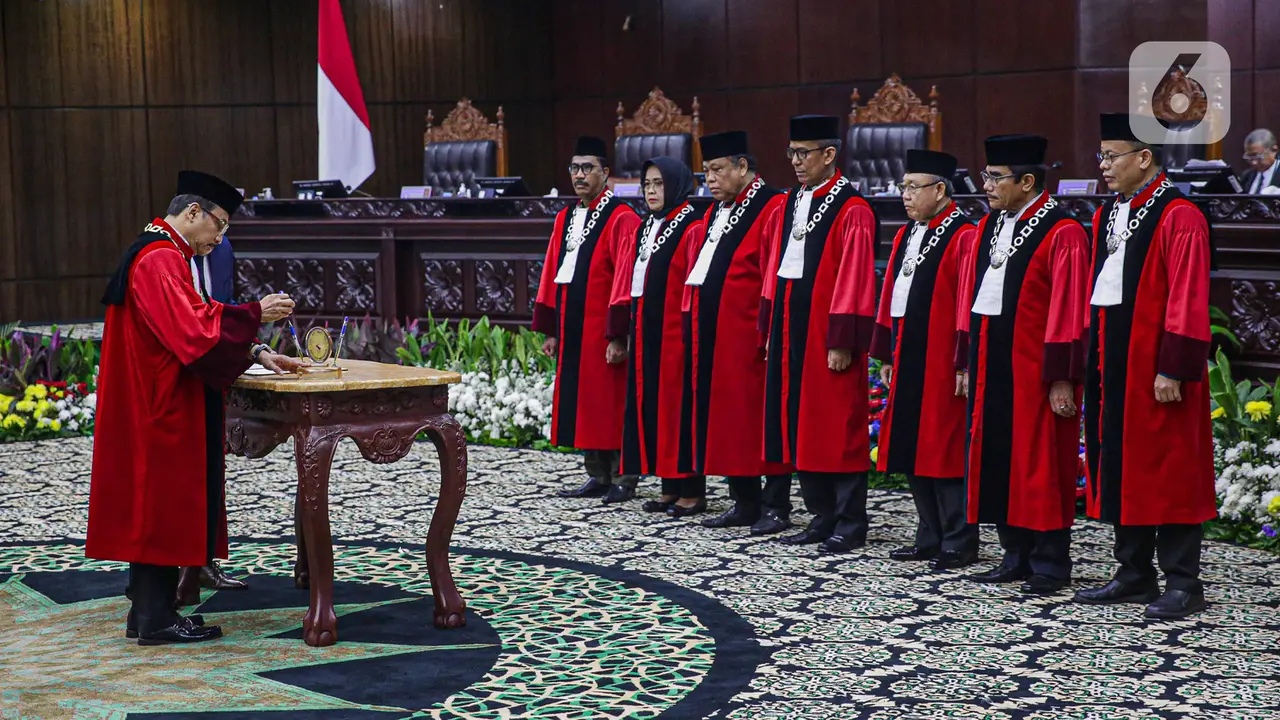 Suhartoyo Dilantik Jadi Ketua MK