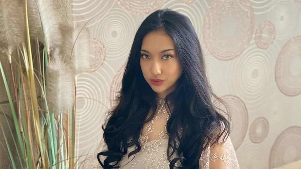 7 Pesona Anindita Hidayat, Selebgram yang Dikabarkan Dekat dengan Rizky Febian