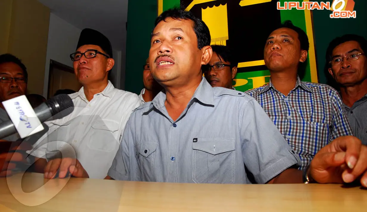 Ketua DPW PPP Jawa Barat, Rahmat Yasin menggelar konferensi pers di DPP PPP, Jakarta, Selasa (15/4/14) (Liputan6.com/Miftahul Hayat)