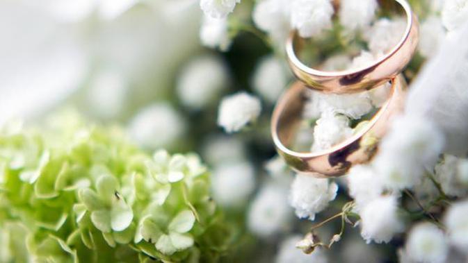 4000 Gambar  Cincin  Pernikahan Dan  Bunga  Paling Baru 