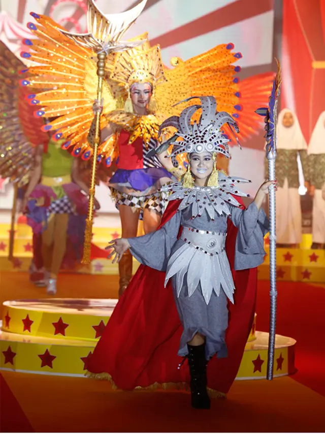 Pelajar SMK di Kudus Suguhkan Fashion Show Memukau Berkonsep Karnaval