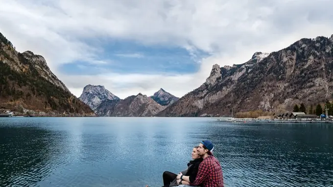 [Bintang] Kata Astrologer: Pacaran Sama 3 Zodiak Ini Tak Akan Pernah Bosan