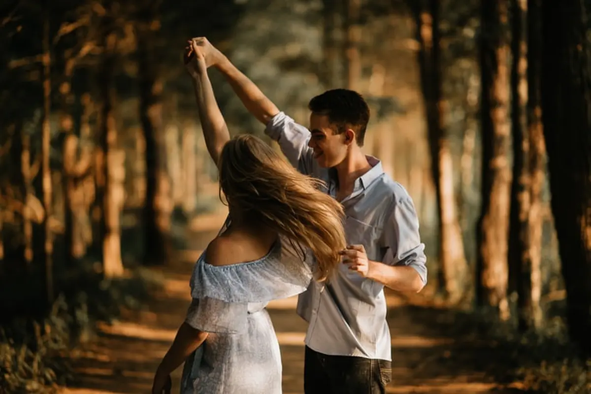 4 Zodiak yang Sering Ragu-Ragu Mengambil Keputusan Saat Jatuh Cinta