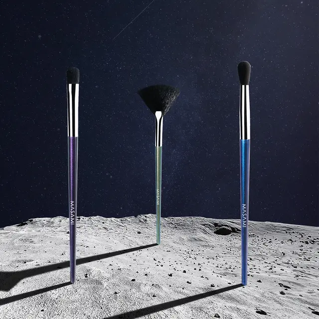 5 Rekomendasi Kuas Makeup yang Wajib Dimiliki Pemula